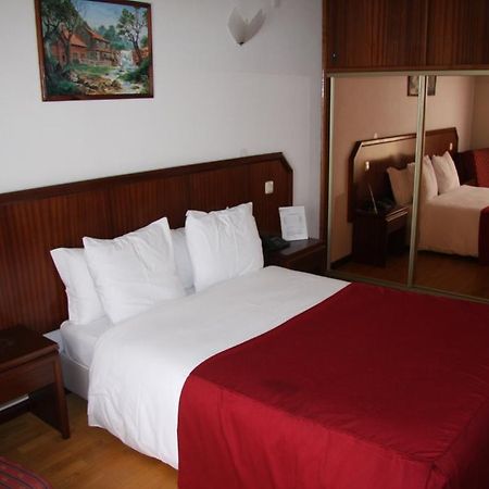 Hotel Turismo Miranda ميراندا دو دورو المظهر الخارجي الصورة