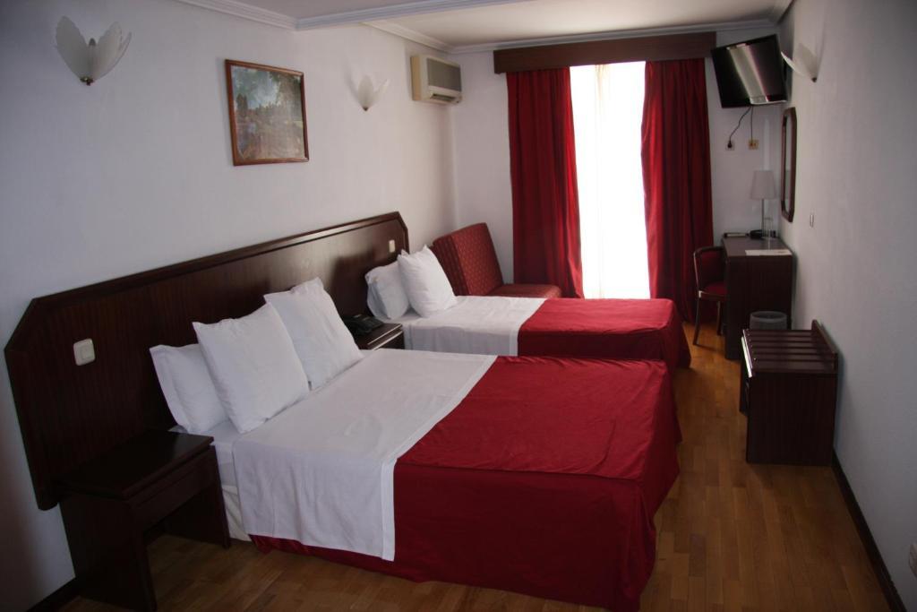 Hotel Turismo Miranda ميراندا دو دورو الغرفة الصورة